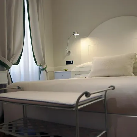 Suite Fontana Di Trevi Rom Zimmer foto